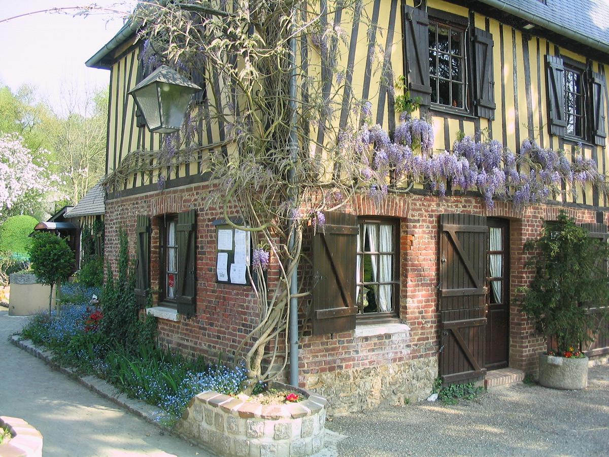 Auberge Du Val Au Cesne Saint-Clair-sur-les-Monts エクステリア 写真